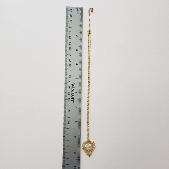 Gold tone Necklace with Rhinestones heart pendant - Picture 10 of 10